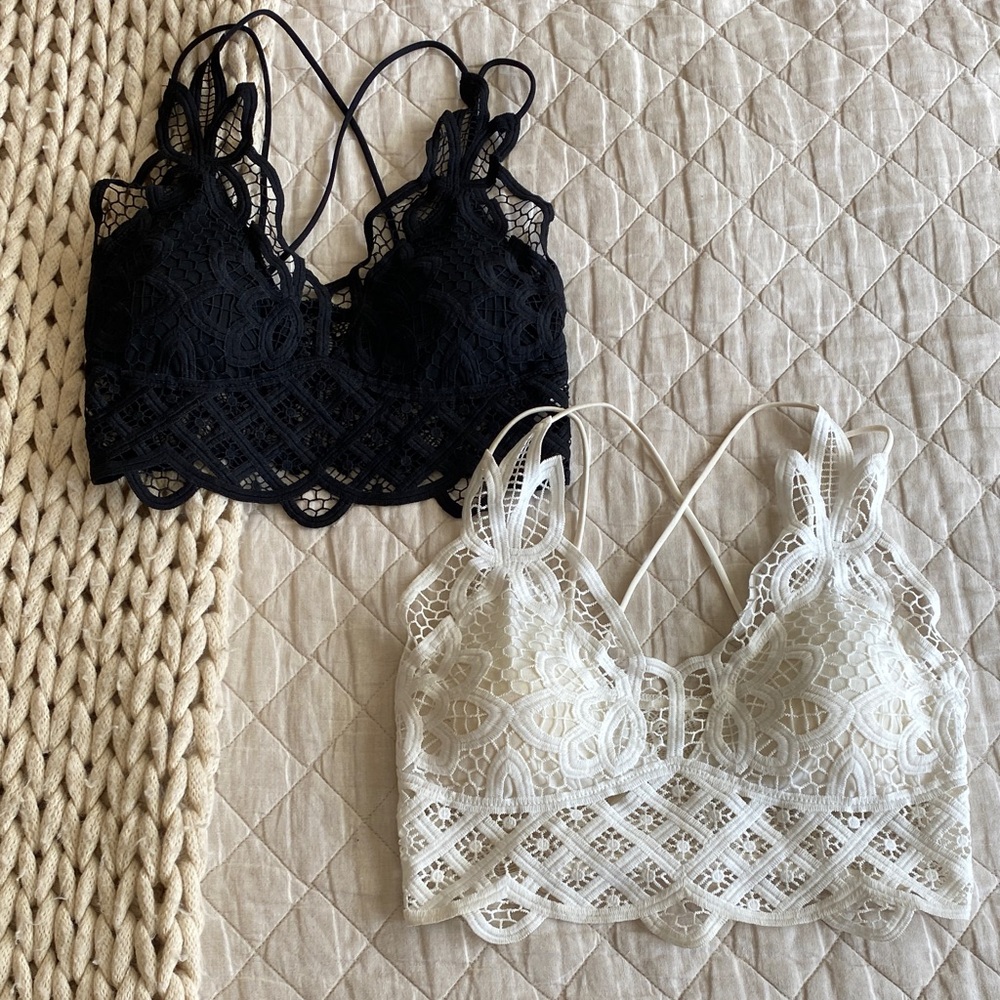 NWOT Elegant Lace Bralette Set - Black and White